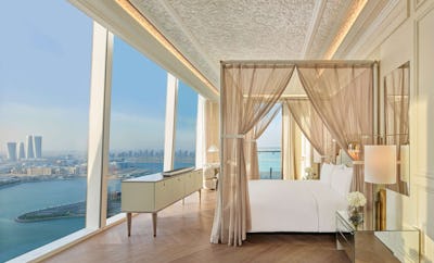 Parisian Suite with 1 double and 2 twin beds