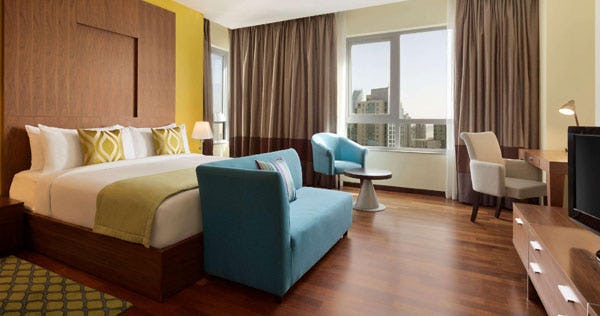 ramada-by-wyndham-downtown-dubai-1-king-bedroom-apartment-city-view-non-smoking_3236