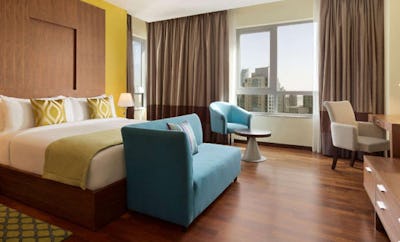 1 King Bedroom Apartment, City View, Non-Smoking