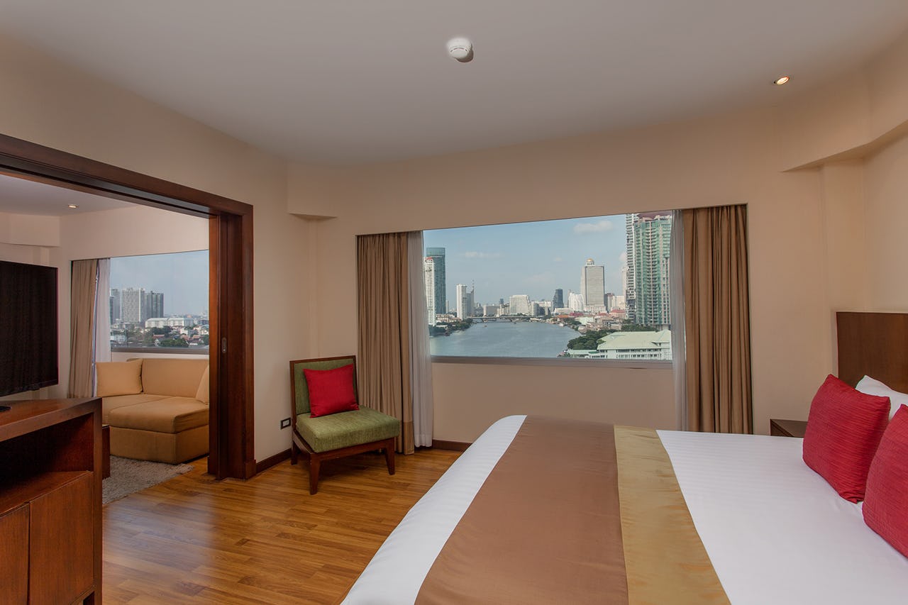 Plaza River View Suite