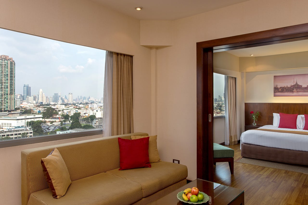 Plaza River View Suite