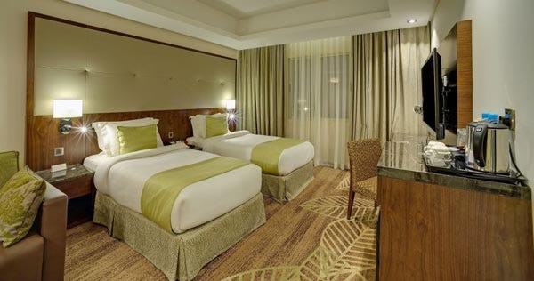 ramee-rose-hotel-bahrain-executive-double-room-01_8422