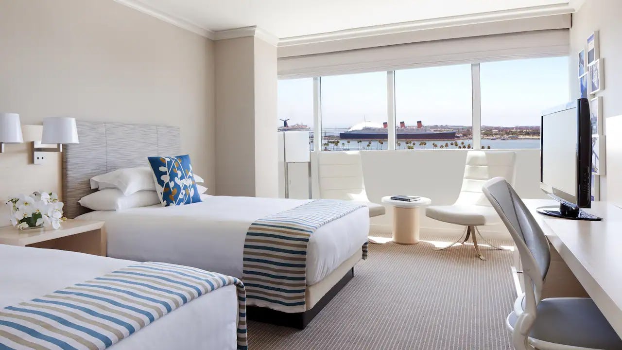 regency-long-beach-los-angeles-usa-2-double-bed-high-floor-harbour-view-01_3684
