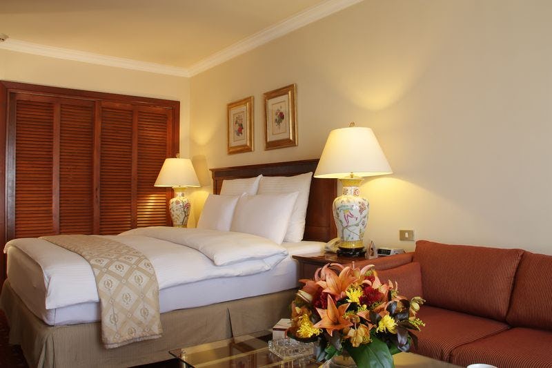 Signature Corner Suites