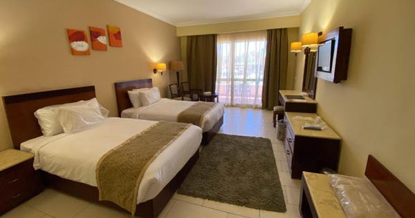 regency-plaza-aqua-park-and-spa-resort-sharm-el-sheikh-standard-triple-room_2013