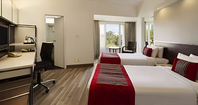 regenta-palace-bangalore-cunningham-road-standard-room-01_13074