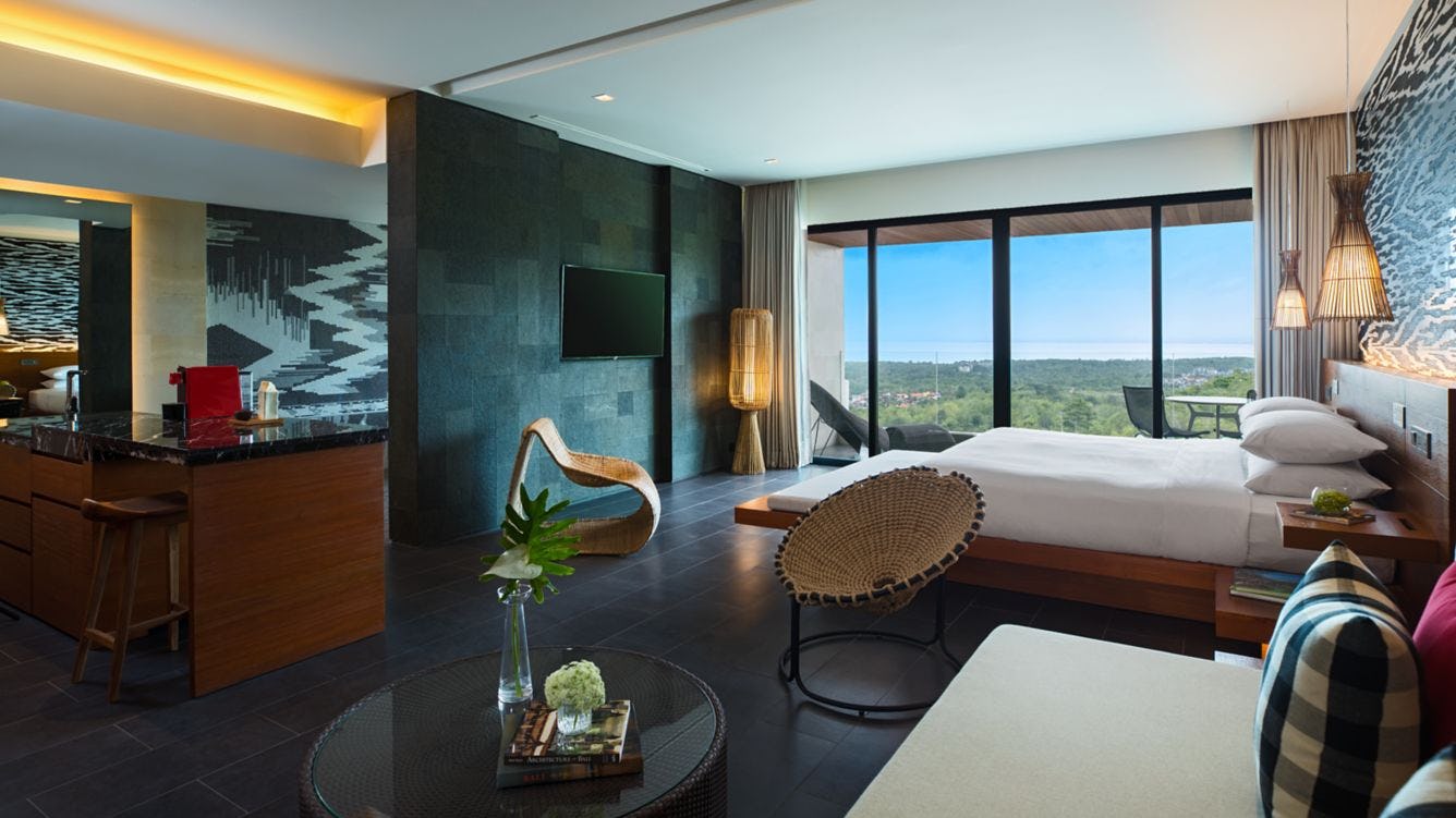 renaissance-bali-uluwatu-resort-and-spa-larger-suite-01_13075