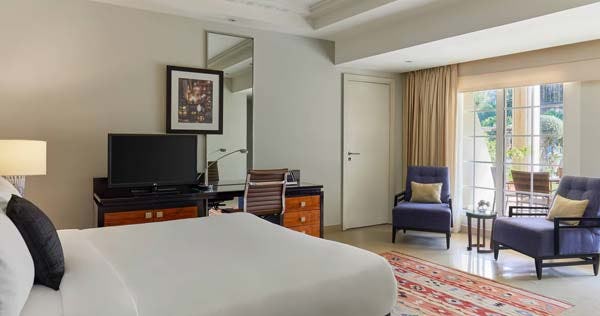 renaissance-cairo-mirage-city-hotel-family-room-guest-room-1-king-pool-view_12199