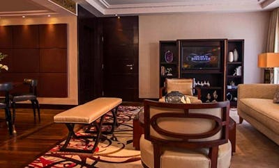 Presidential Suite, Club lounge access, 1 Bedroom Presidential Suite, 1 King, Pool view, Balcony
