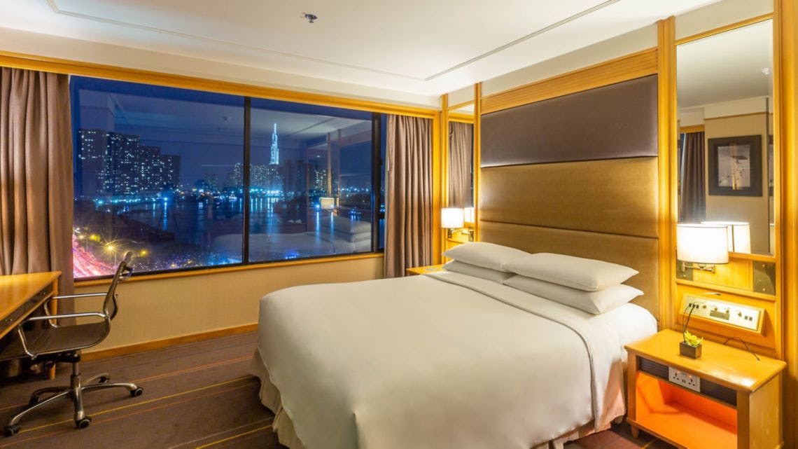 renaissance-riverside-hotel-saigon-deluxe-city-view_4953