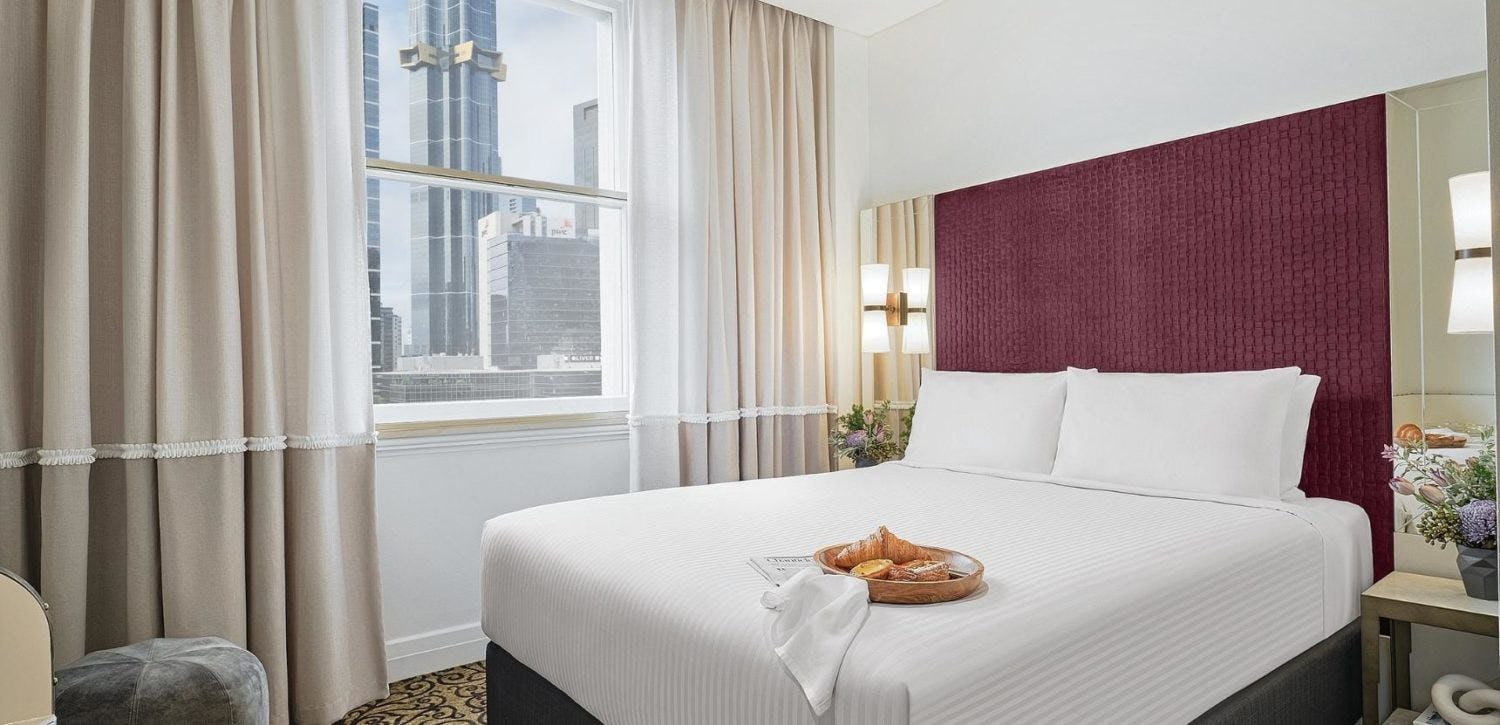 Commerce Yarra View Room Queen
