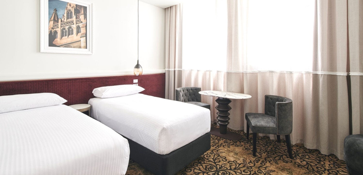 Perkins Premier Room King / Twin