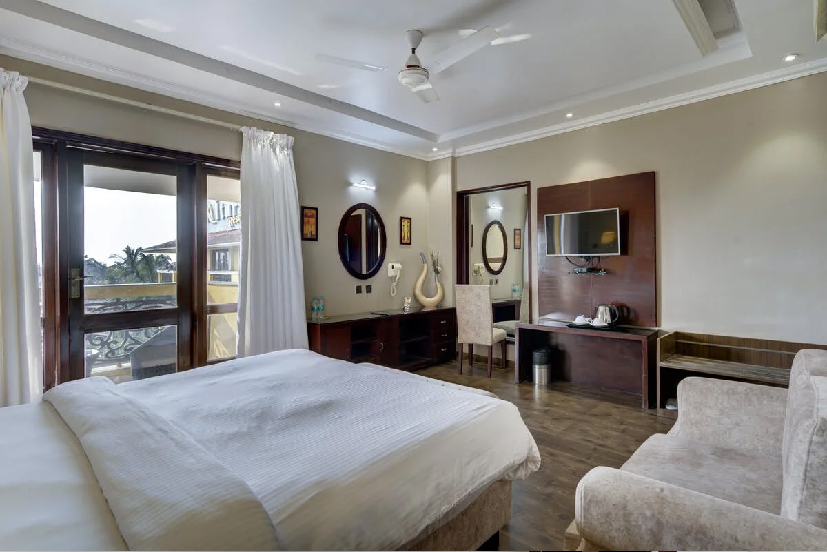 resort-de-alturas-candolim-goa-royal-club-rooms_5149