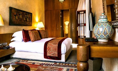 DELUXE SUPERIOR ROOM