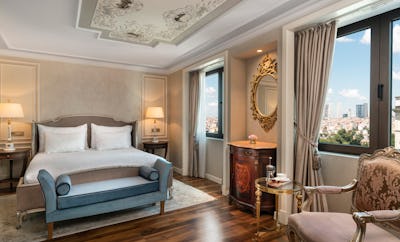 Deluxe Room, Pera View