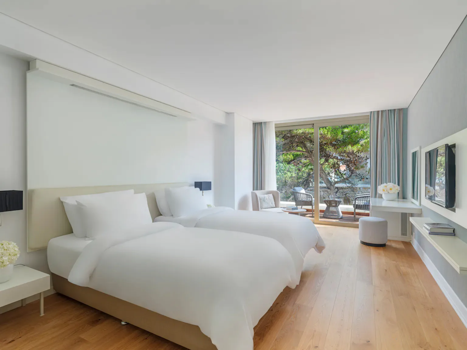 rixos-premium-dubrovnik-classic-room-city-view-with-twin-beds_13740