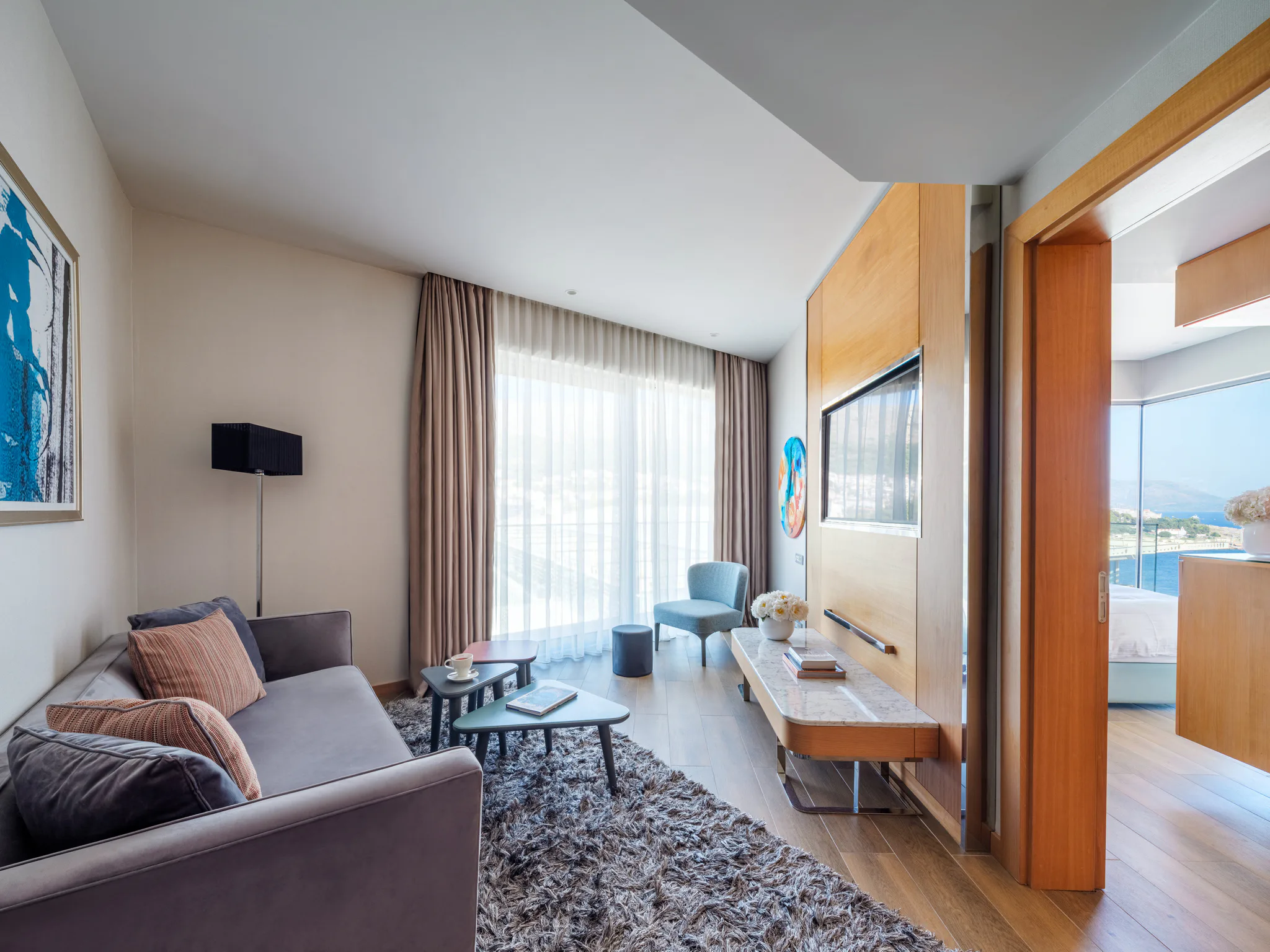 rixos-premium-dubrovnik-corner-suite-sea-view-with-king-size-bed-02_13740