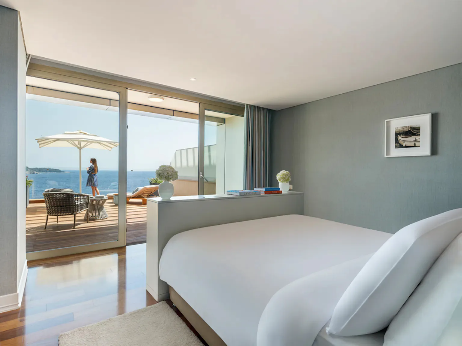 rixos-premium-dubrovnik-deluxe-room-sea-view-with-king-size-bed_13740