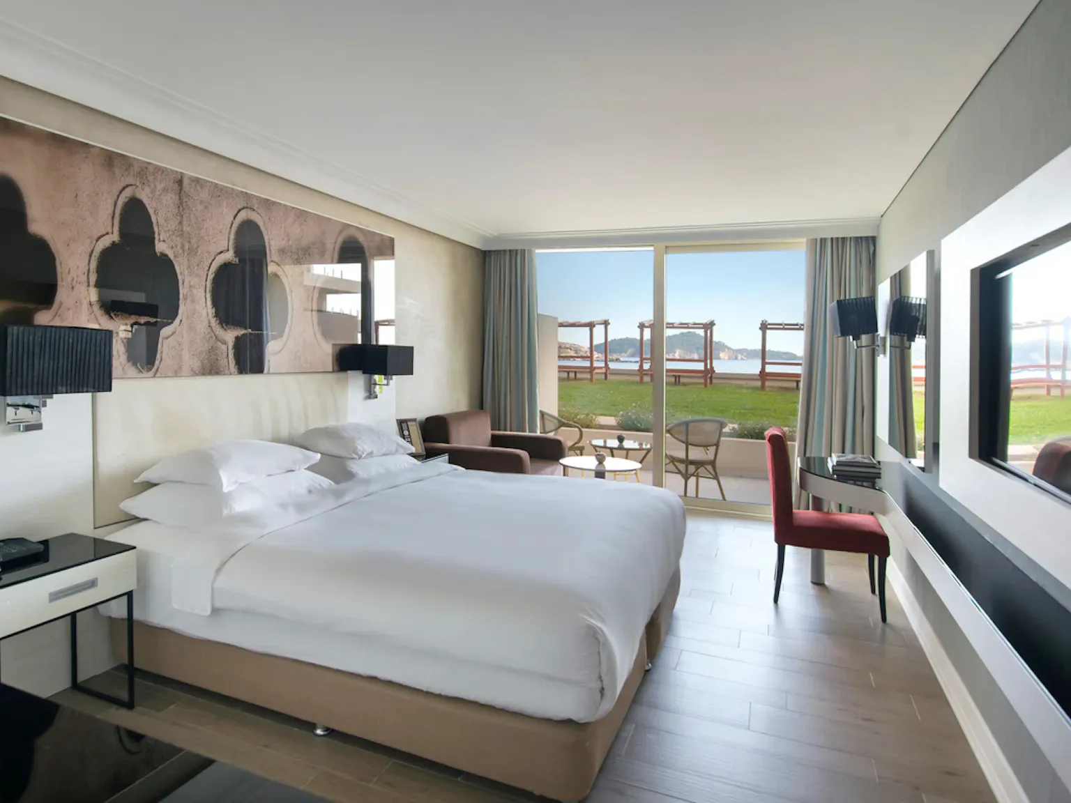 rixos-premium-dubrovnik-superior-room-with-garden-view-partial-sea-view-with-king-size-bed_13740