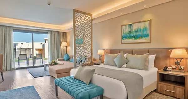 rixos-premium-magawish-suites-and-villas-hurghada-suite-king-bed-with-garden-view-01_11796