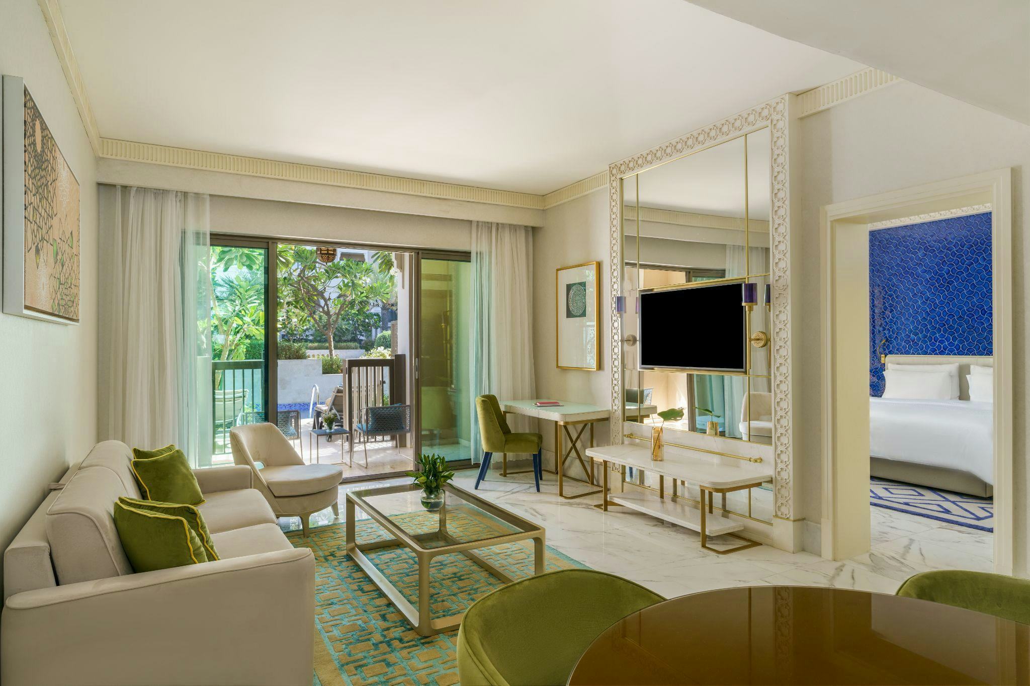 ONE BEDROOM SUITE POOL ACCESS