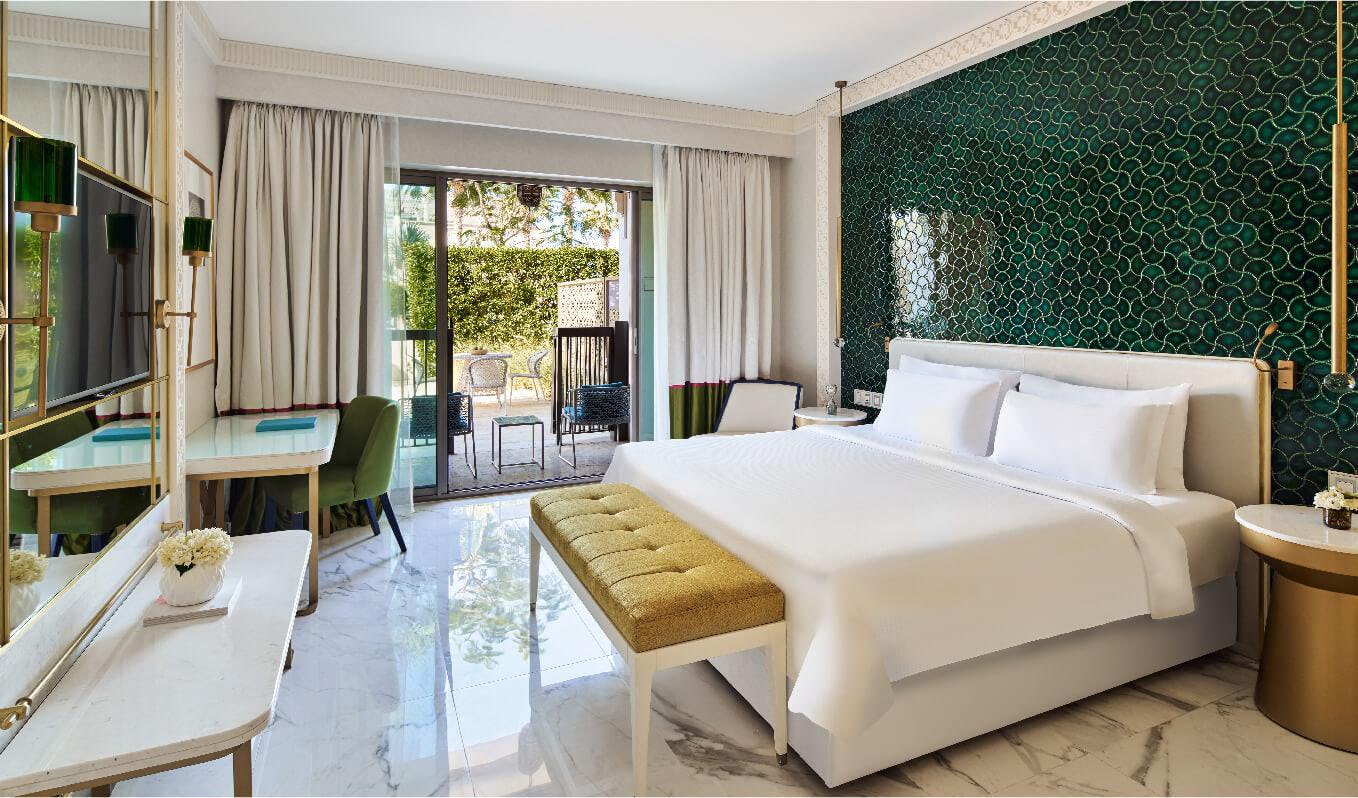 TWO BEDROOM FAMILY ROOM – GARDEN VIEW