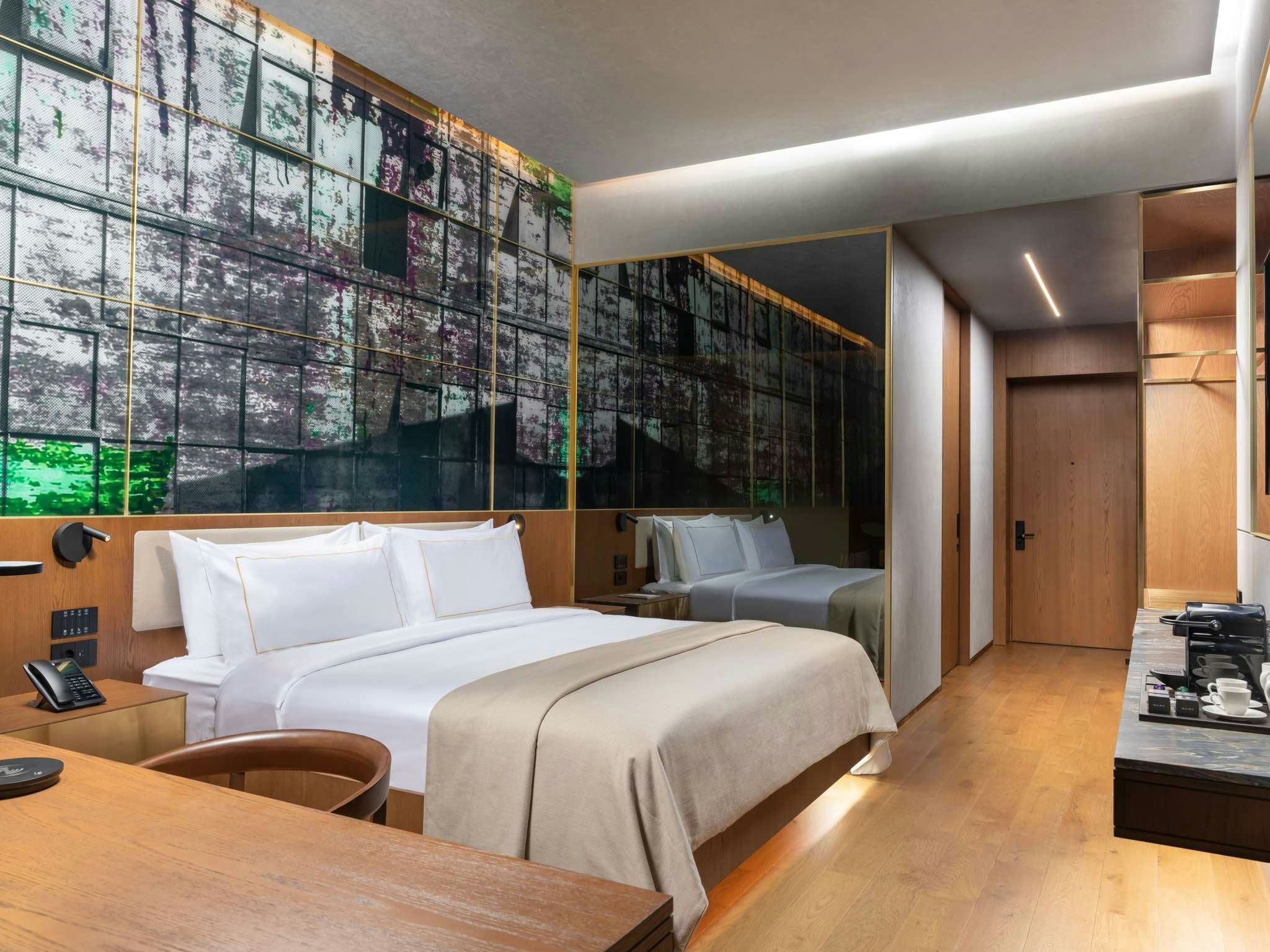 Premium Room Partial Sea View King