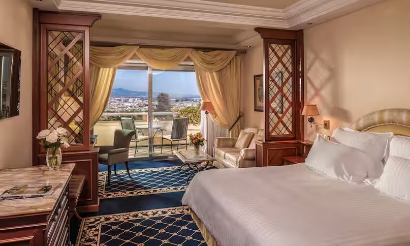 rome-cavalieri-a-waldorf-astoria-hotel-italy-king-premium-room-with-rome-view_13343