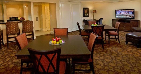 rosen-plaza-hotel-hospitality-suite-01_5932