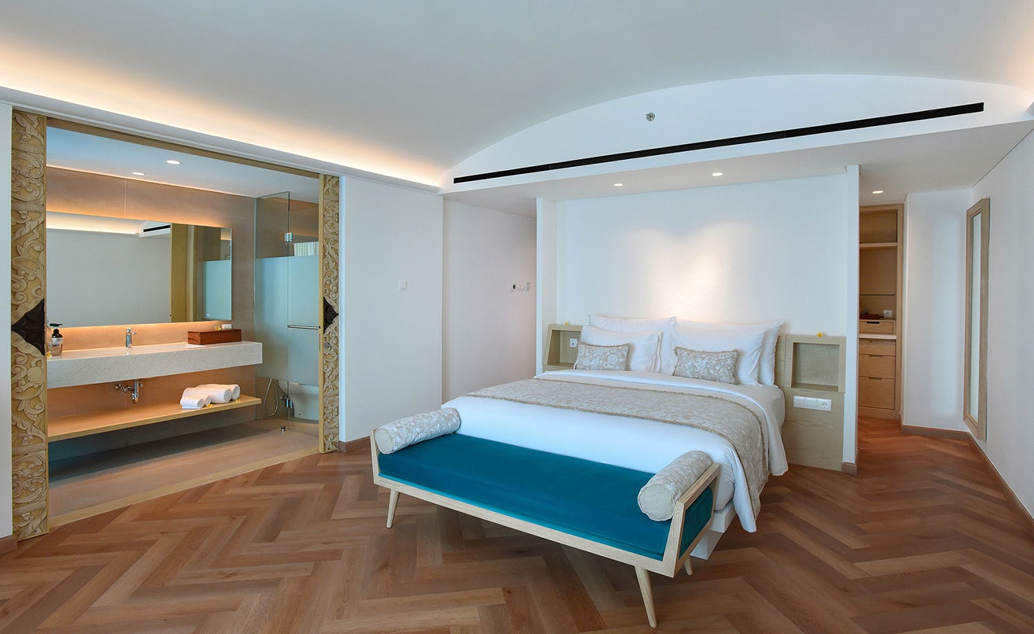 royal-avila-boutique-resort-lombok-ocean-suite_13542