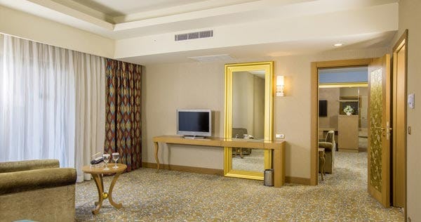 royal-holiday-palace-antalya-deluxe-suite_8217