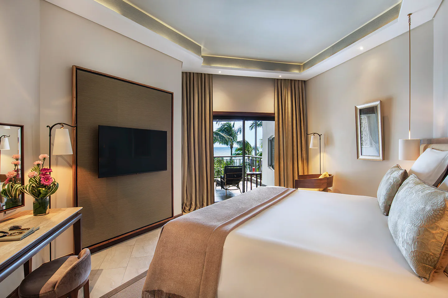 royal-palm-beachcomber-luxury-mauritus-presidential-suite-01_238
