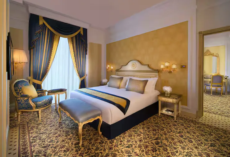 royal-rose-hotel-abu-dhabi-curio-collection-by-hilton-king-one-bedroom-suite_7611