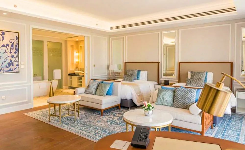 royal-saray-resort-bahrain-ocean-deluxe-twin-room_10559