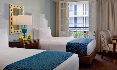 Two Queens - Interior Furnished Balcony