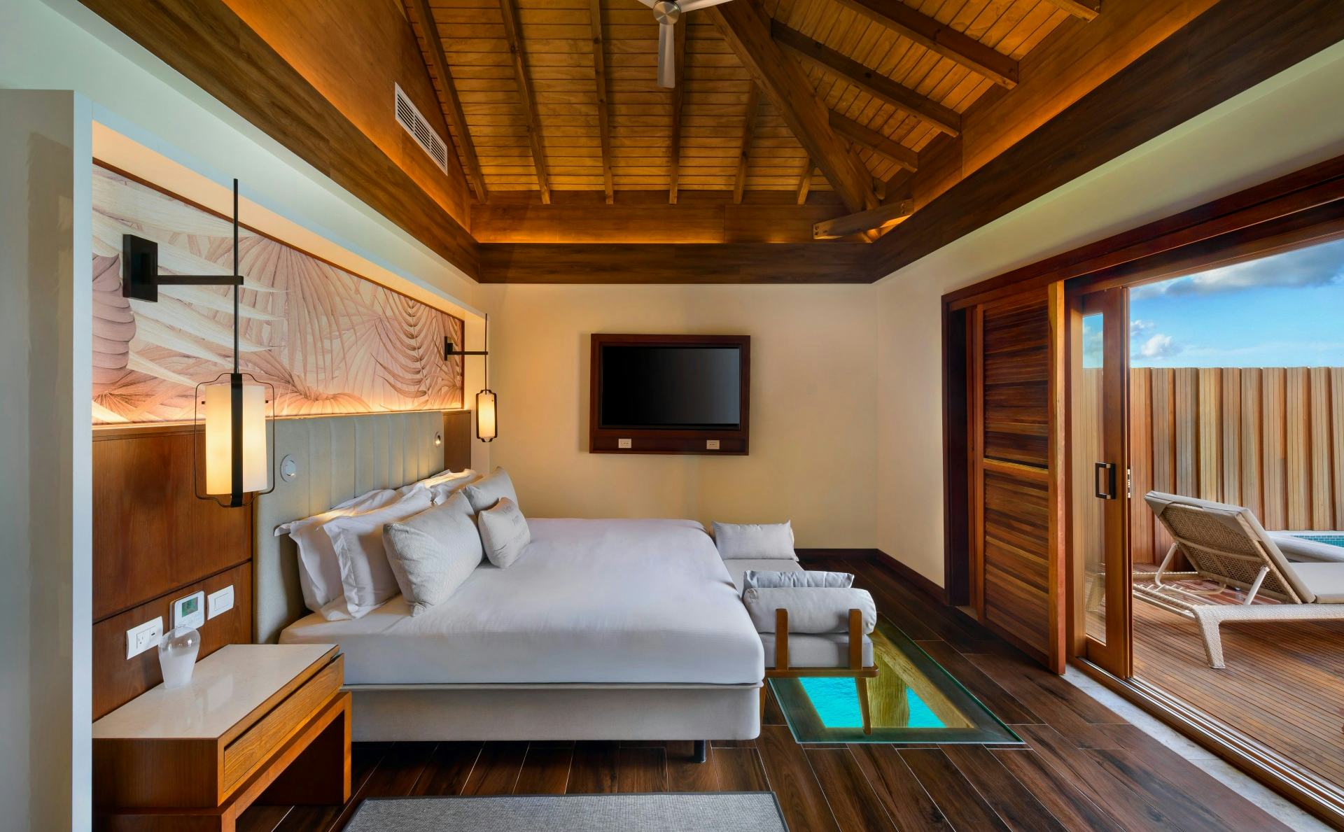 royalton-antigua-an-autograph-collection-all-inclusive-resort-chairman-sunset-overwater-bungalow-two-bedroom-suite-02_10444