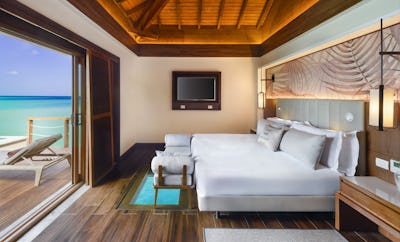 Luxury Junior Sunset Overwater Suite