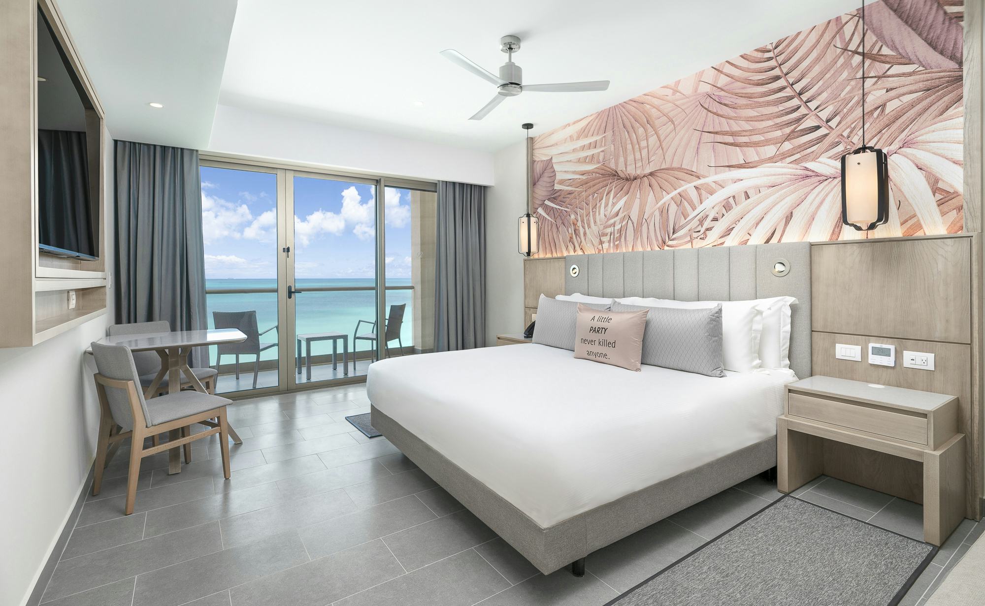 royalton-antigua-an-autograph-collection-all-inclusive-resort-luxury-presidential-beach-front-one-bedroom-suite_10444