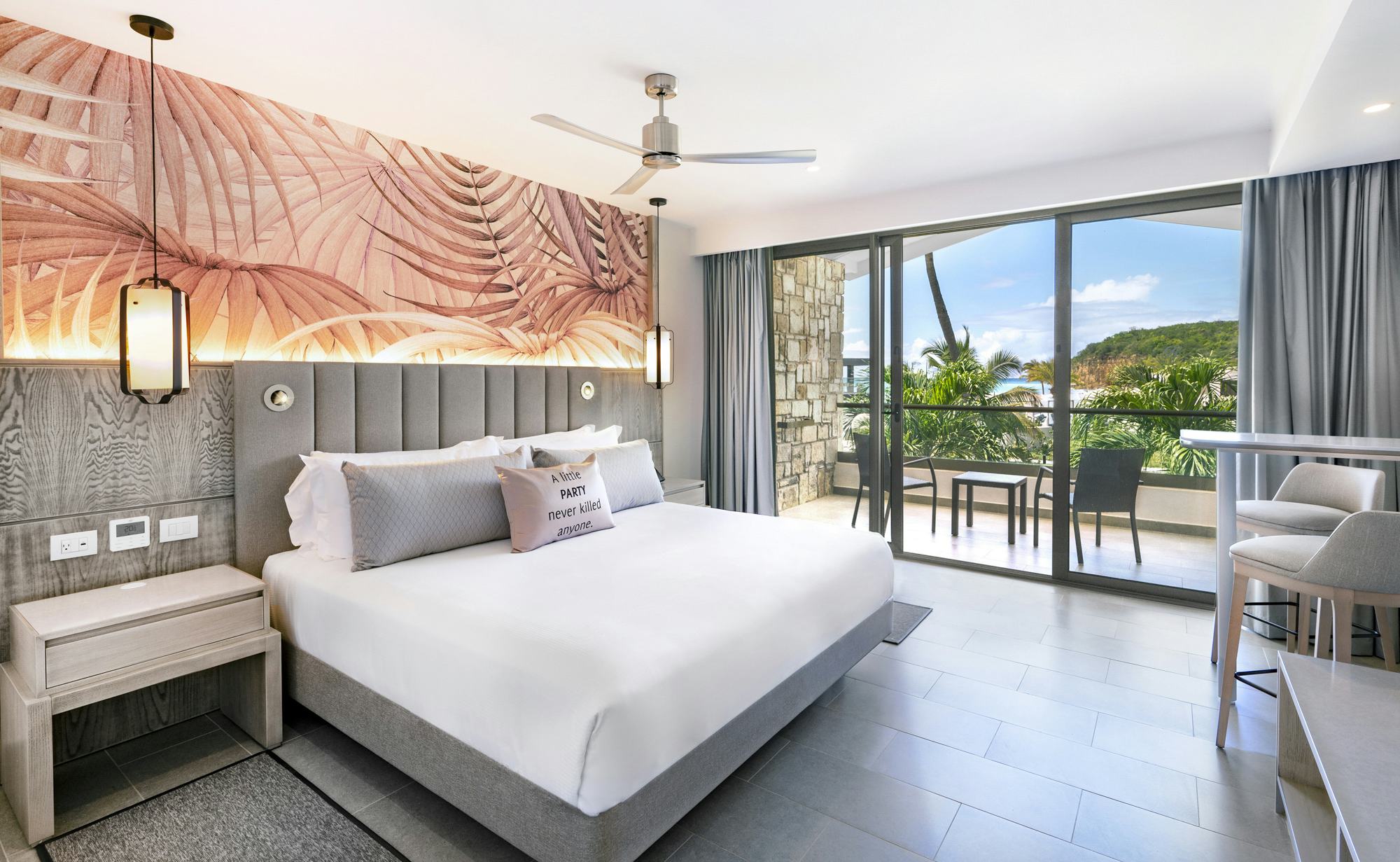 royalton-antigua-an-autograph-collection-all-inclusive-resort-luxury-room_10444