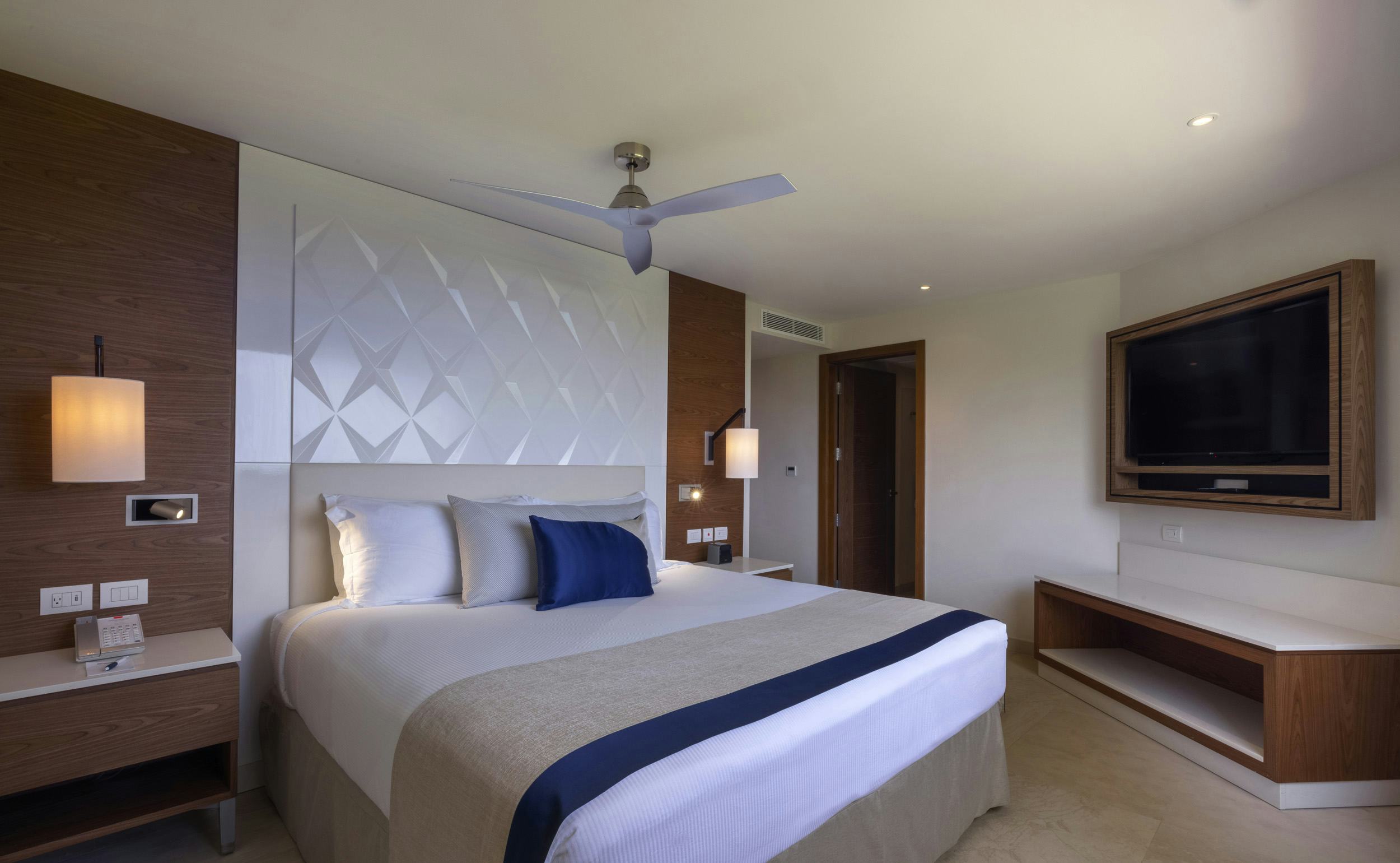 Luxury Presidential One Bedroom Suite