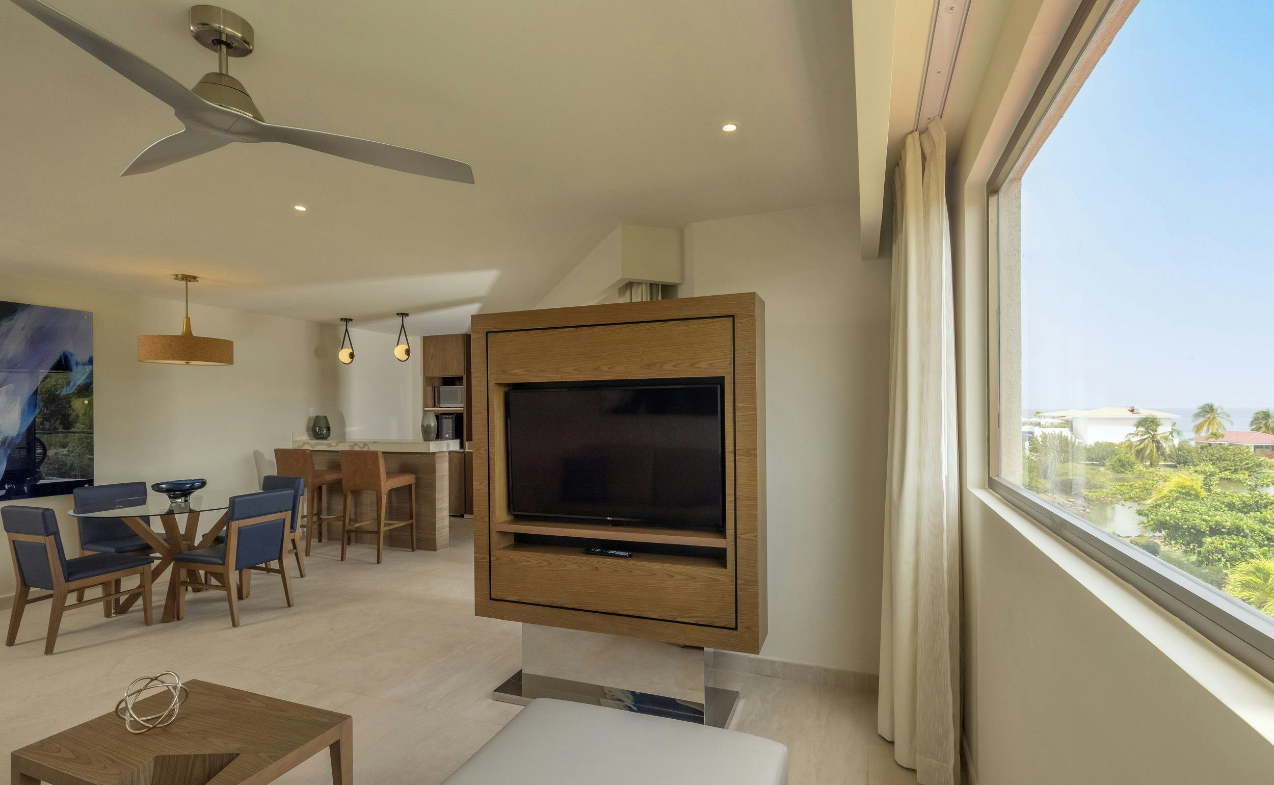 Luxury Presidential One Bedroom Suite