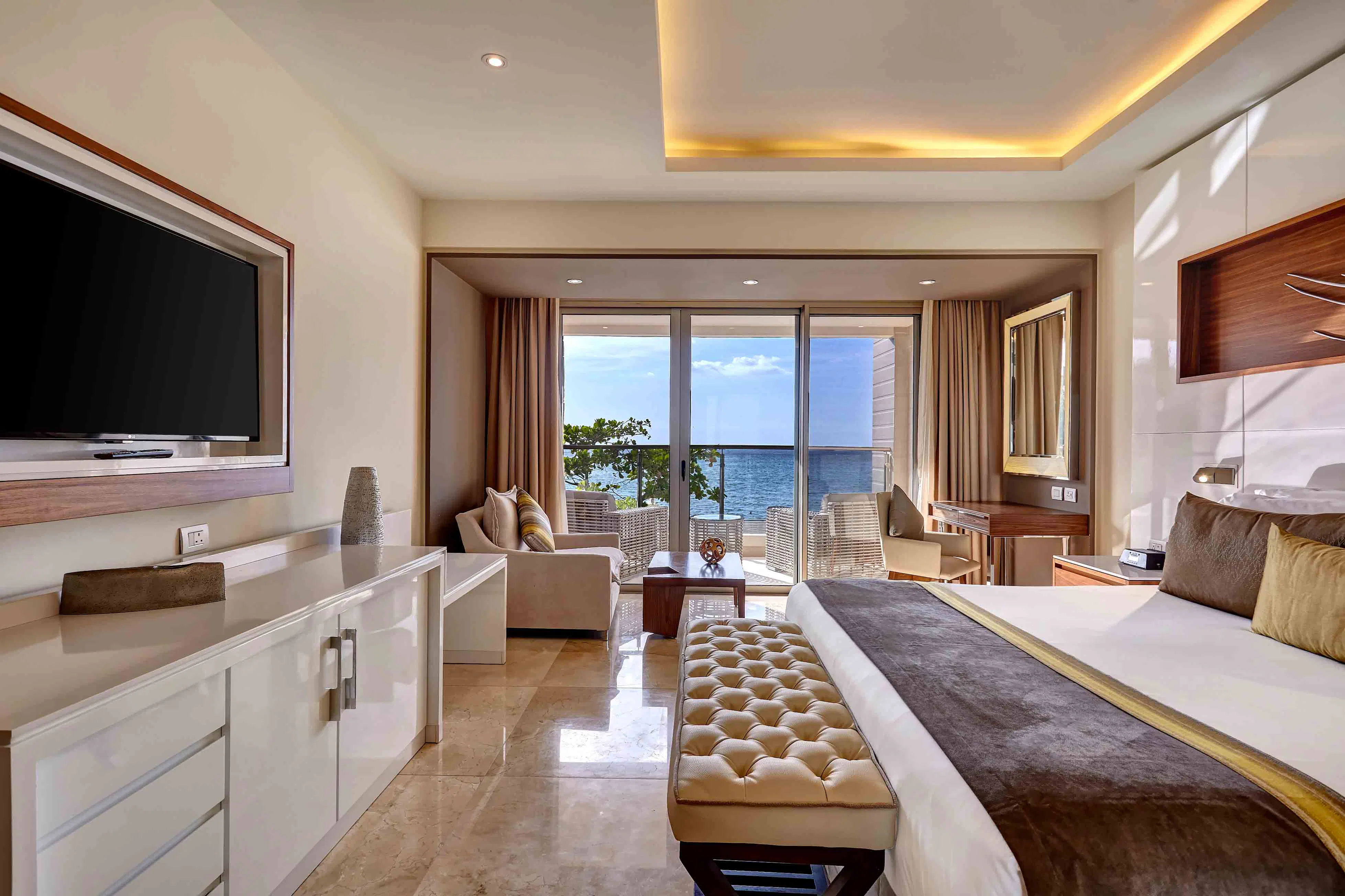 royalton-saint-lucia-an-autograph-collection-all-inclusive-resort-diamond-club-luxury-chairmans-two-bedroom-suite-01_9267