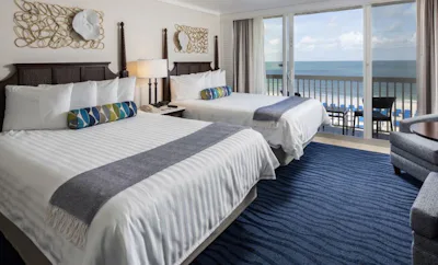 Gulf Front View With Balcony 2 Queen Beds