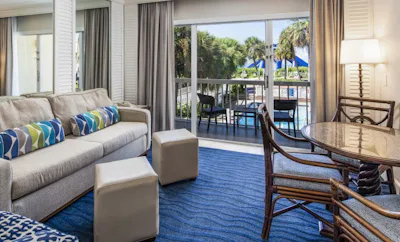 Tropical View Villa With Balcony 2 Queen Beds