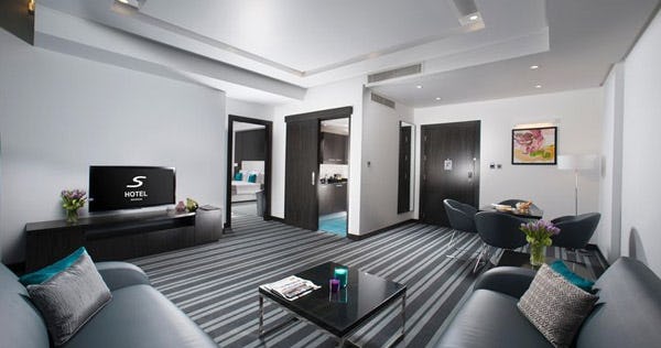 s-hotel-bahrain-family-suite_10004