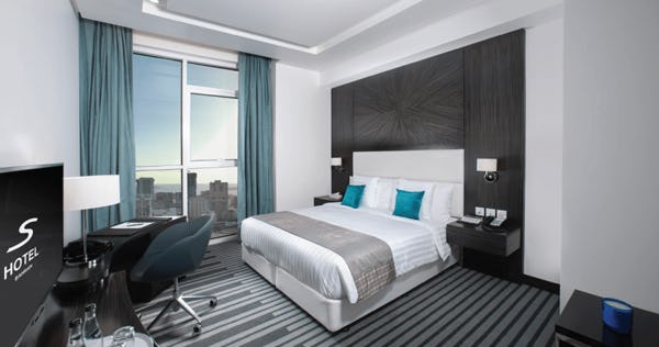 s-hotel-bahrain-superior-room_10004