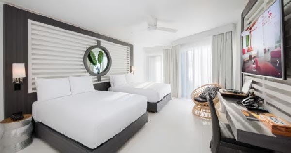 s-hotel-jamaica-ocean-view-deluxe-double-01_11613