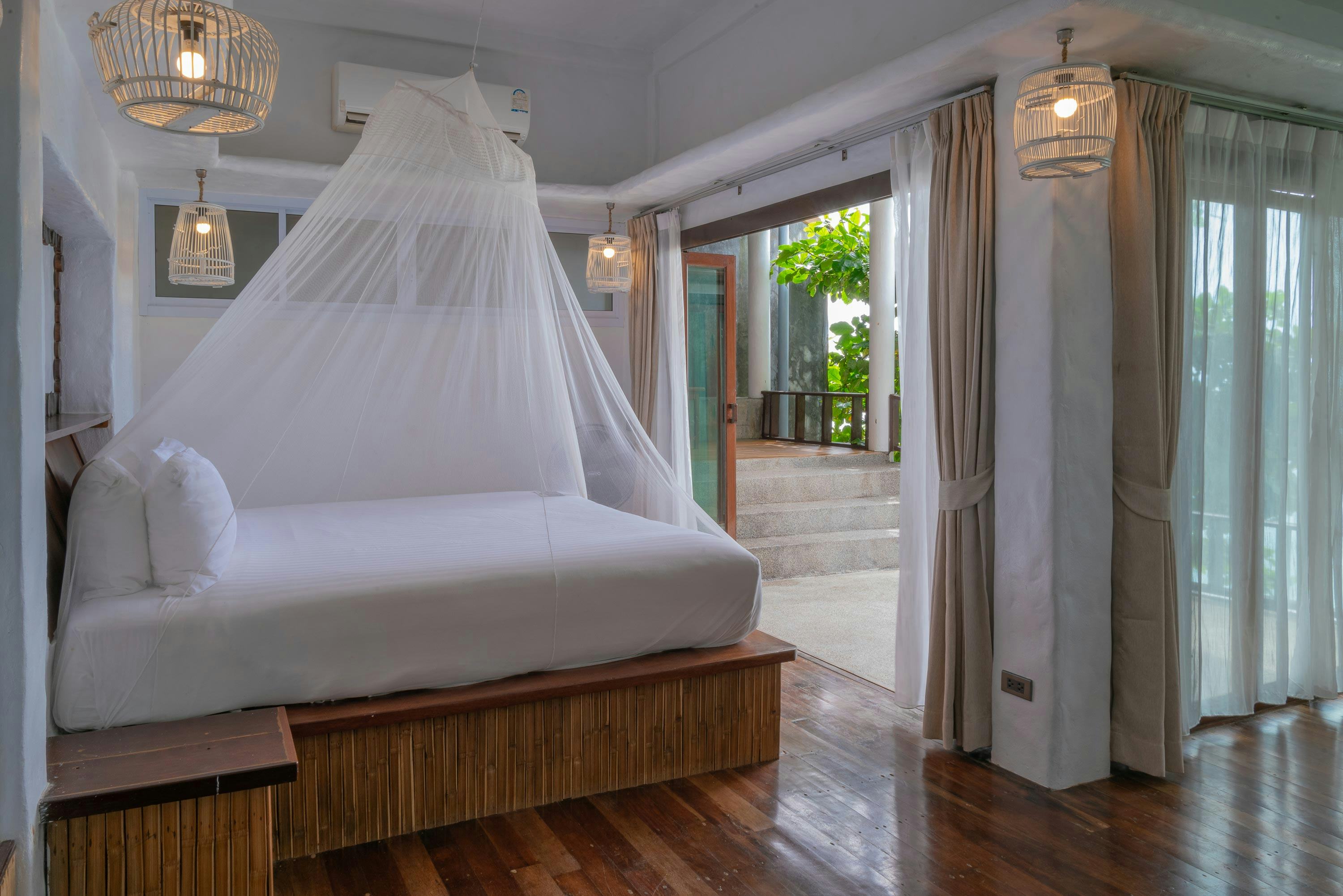 sai-daeng-resort-koh-tao-family-beachfront-pool-villa-01_13675