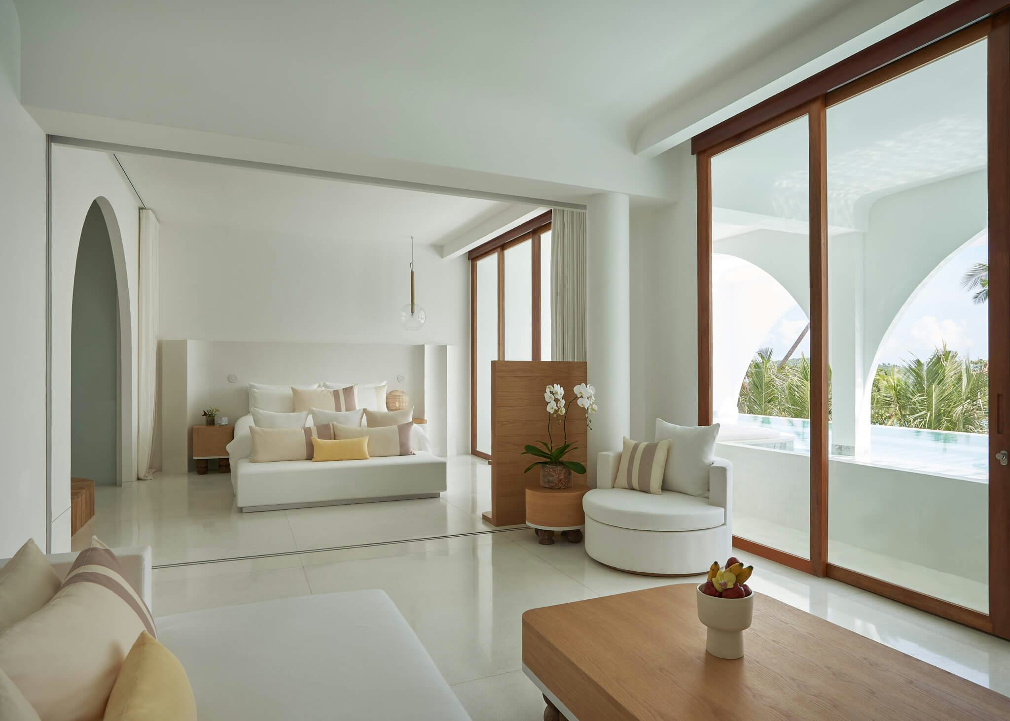 Oceanfront One Bedroom Pool Suite