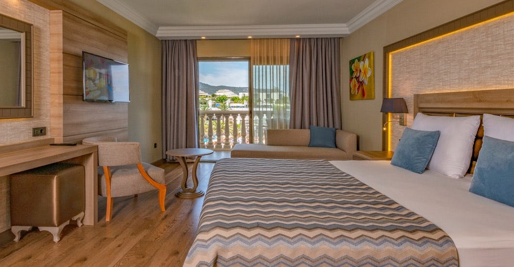 samara-hotel-bodrum-turkey-standard-room-with-side-sea-view_11230